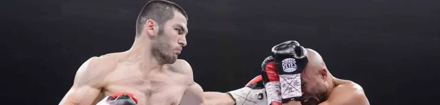 Artur Beterbiev lutador de boxe profissional