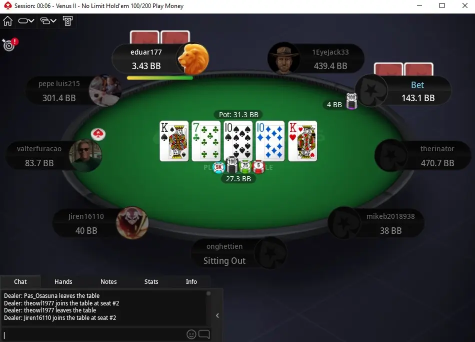 Um jogo de poker em modo Cash Game